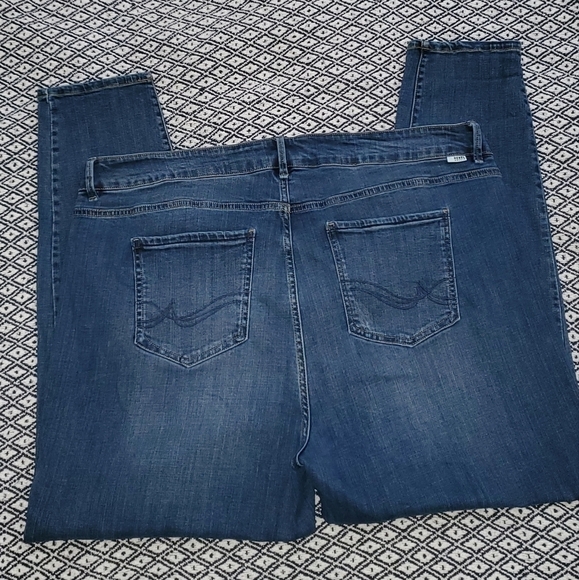 REBEL Angel's Plus size The pinup skinny jeans - Picture 5 of 8